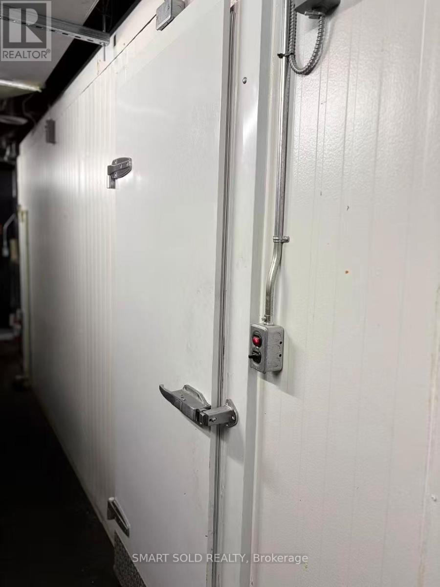 333 Spadina Avenue, Toronto, Ontario  M5T 2E9 - Photo 16 - C12954788