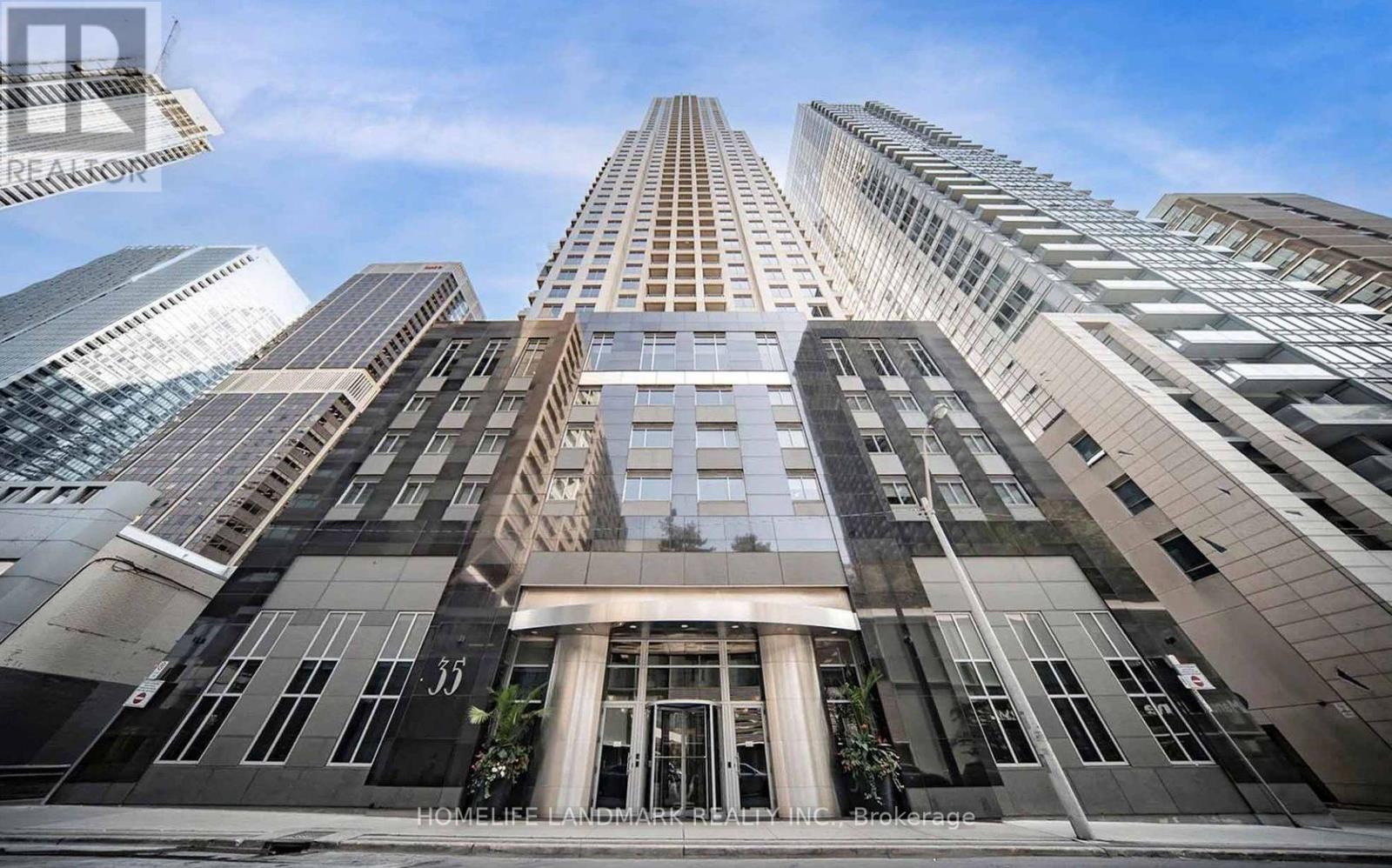 2102 - 35 BALMUTO STREET, Toronto, Ontario