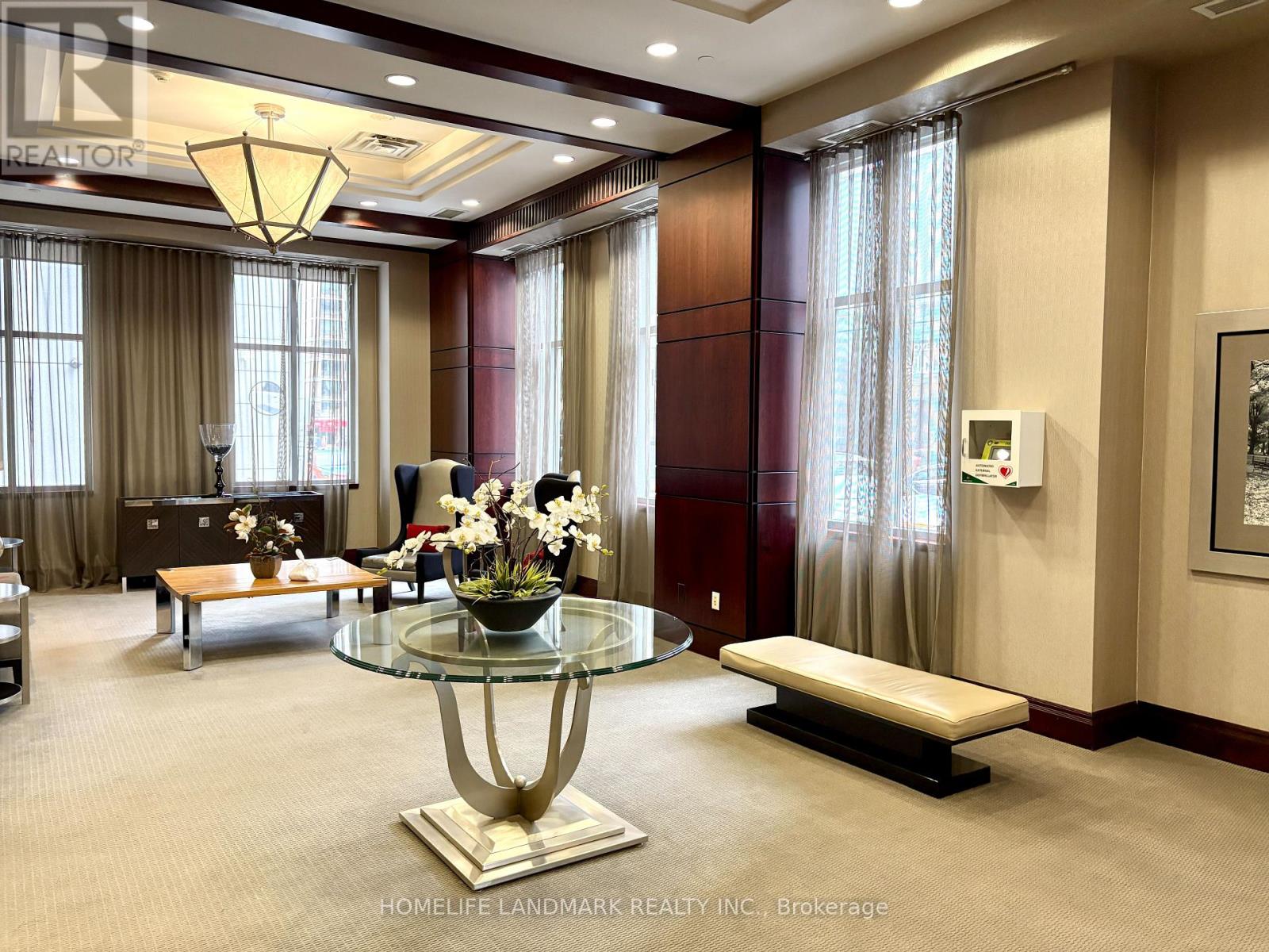 2102 - 35 Balmuto Street, Toronto, Ontario  M4Y 0A3 - Photo 3 - C12954816