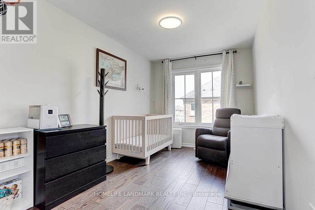 307 Dundas Way, Markham, Ontario  L6E 0S8 - Photo 12 - N12954786