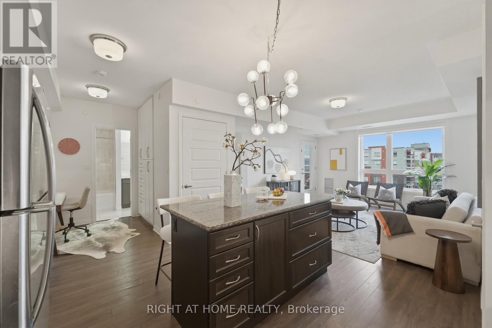 503 - 2 Adam Sellers Street, Markham, Ontario  L6B 1P2 - Photo 5 - N12954794