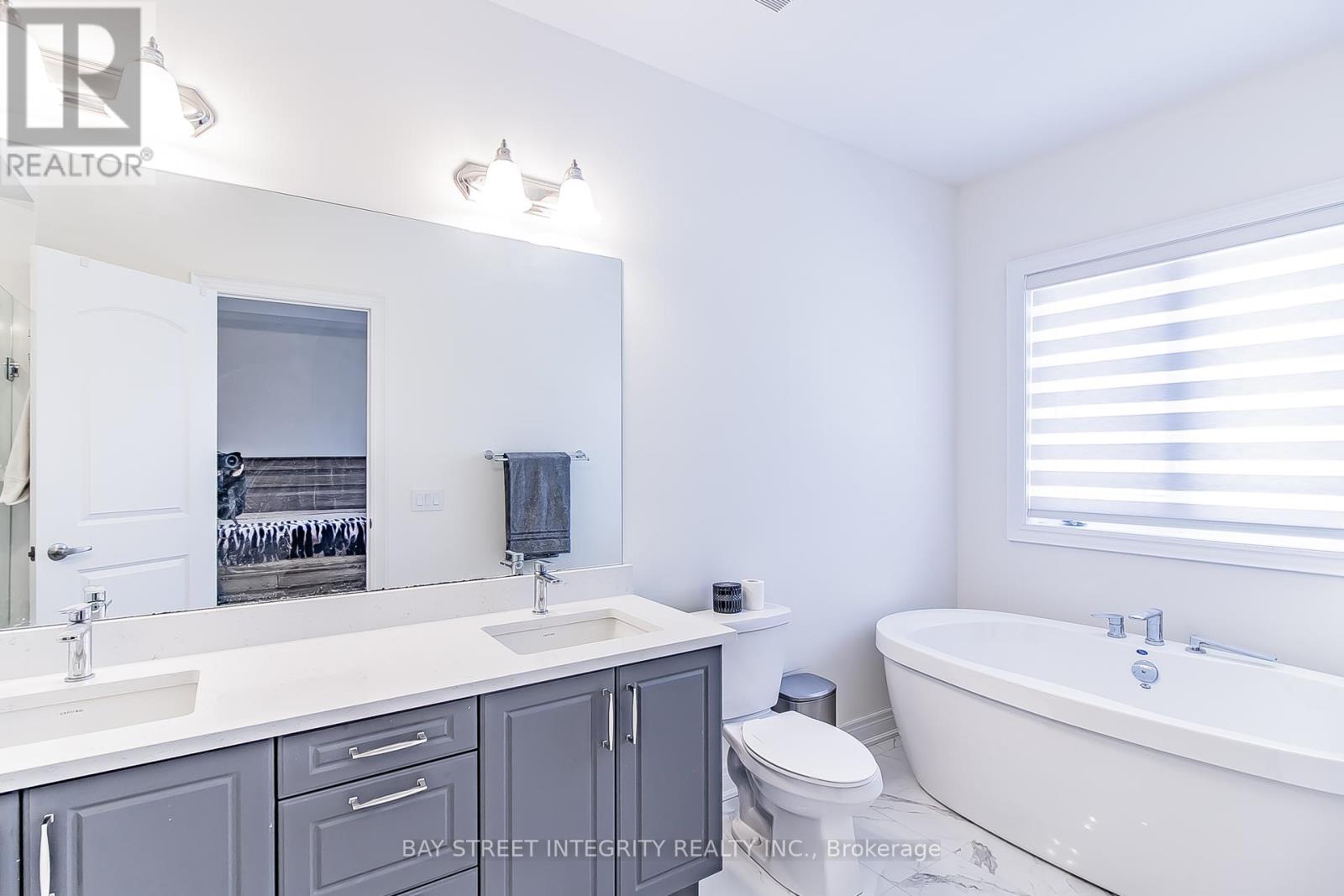 Upper Level - 50 Drizzel Crescent, Richmond Hill, Ontario  L4E 2G8 - Photo 15 - N12954808