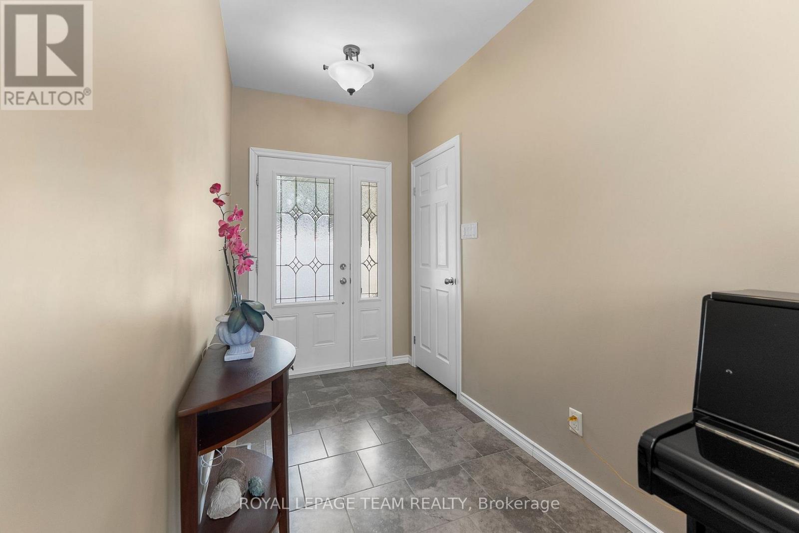 424 Lakewoods Drive, Madawaska Valley, Ontario  K0J 1B0 - Photo 11 - X12954764