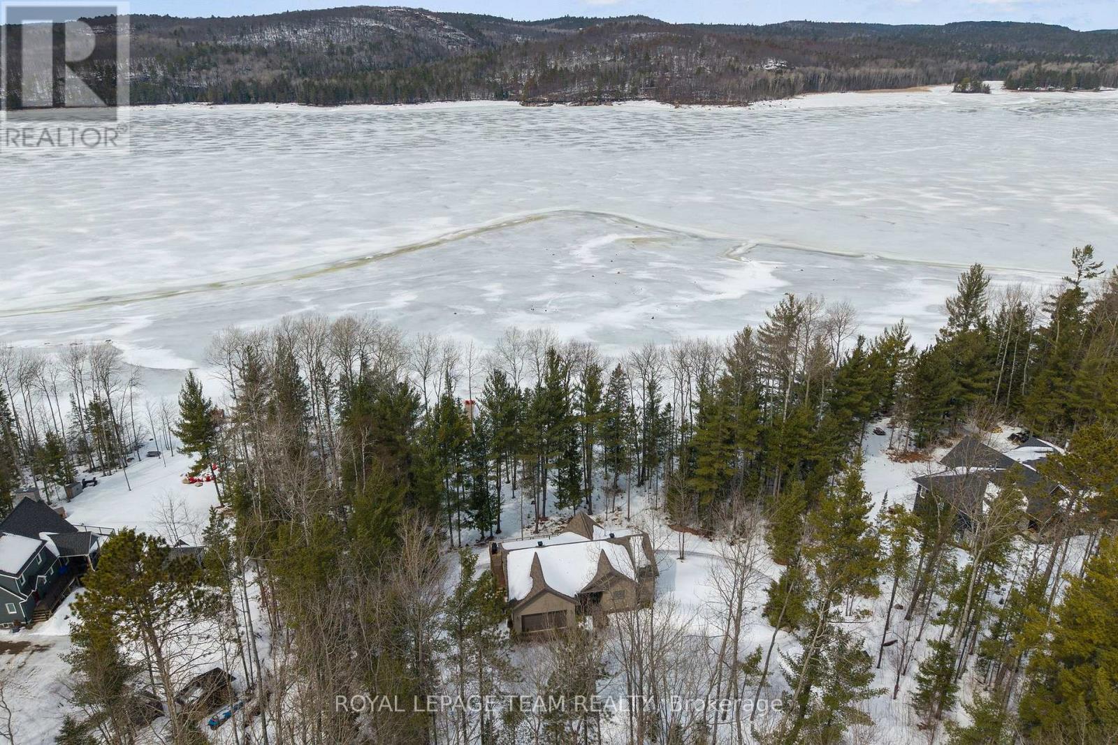 424 Lakewoods Drive, Madawaska Valley, Ontario  K0J 1B0 - Photo 8 - X12954764