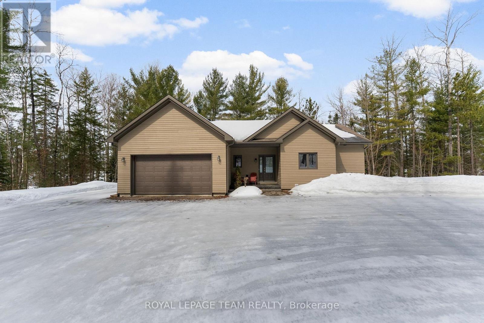 424 Lakewoods Drive, Madawaska Valley, Ontario  K0J 1B0 - Photo 6 - X12954764