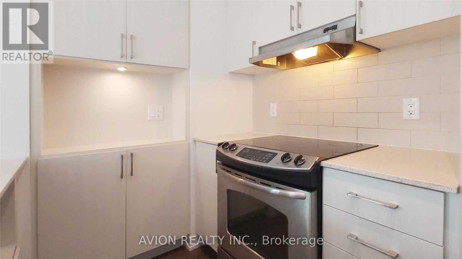 1504 - 2560 Eglinton Avenue W, Mississauga, Ontario  L5M 5R1 - Photo 10 - W12954798