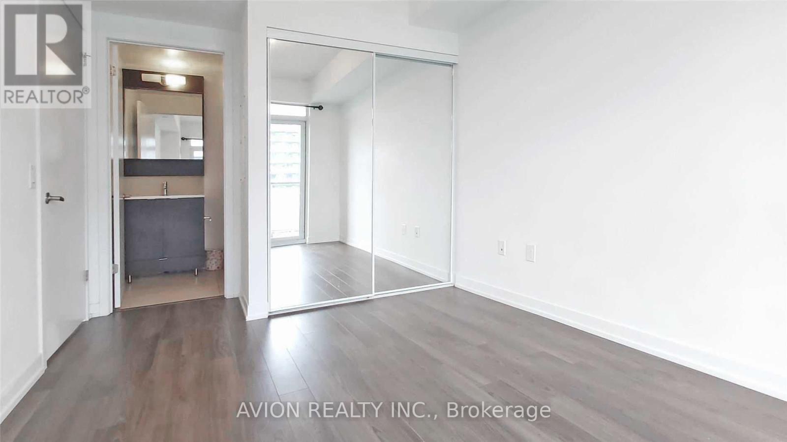 1504 - 2560 Eglinton Avenue W, Mississauga, Ontario  L5M 5R1 - Photo 8 - W12954798