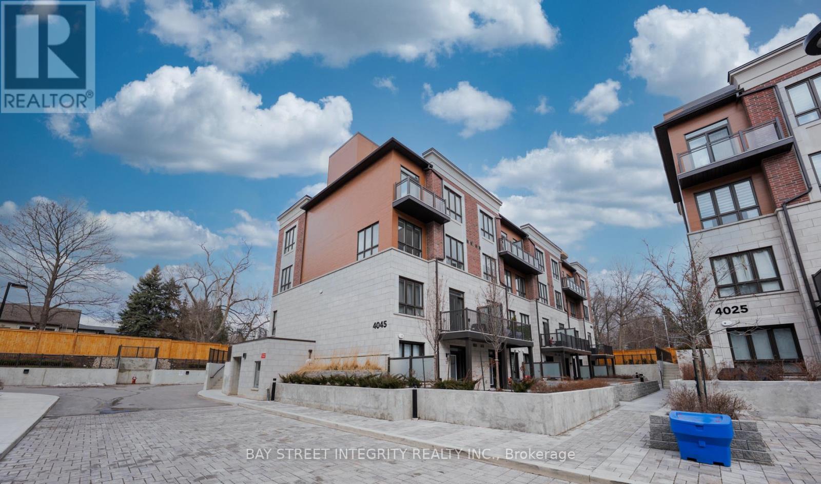 7 - 4045 HICKORY DRIVE, Mississauga, Ontario