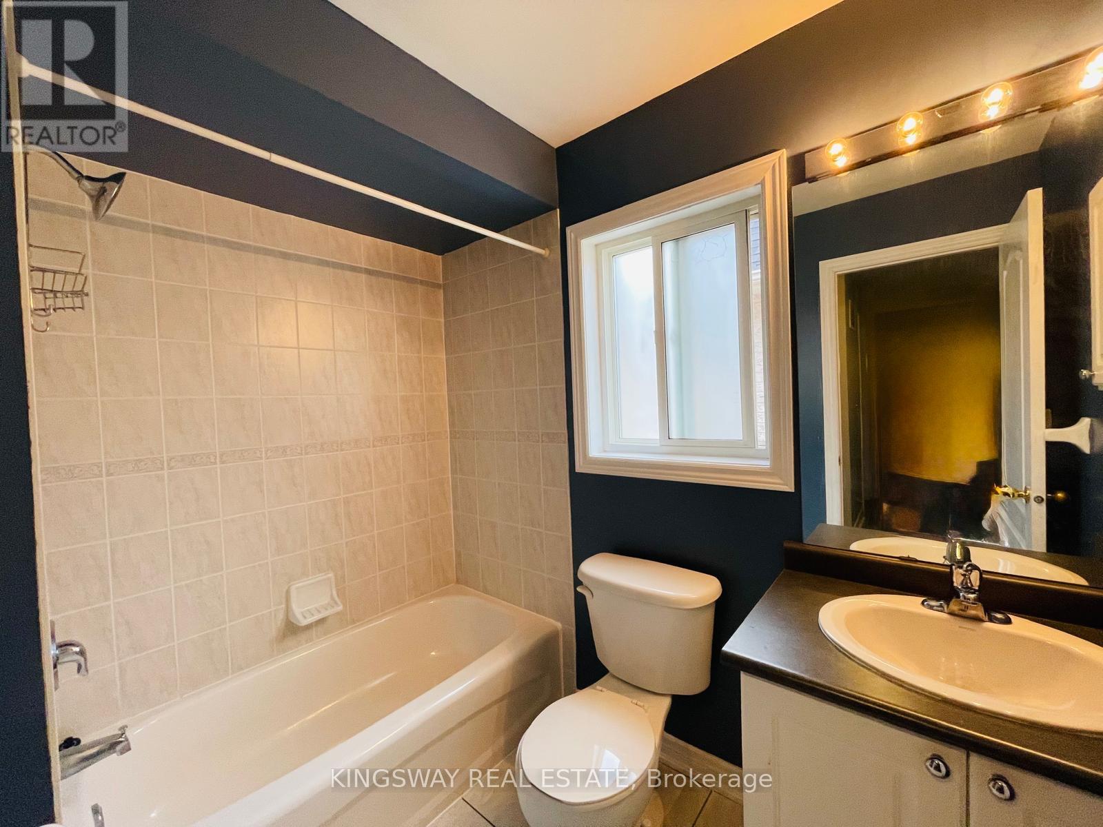 406 Black Drive, Milton, Ontario  L9T 6R8 - Photo 11 - W12954838