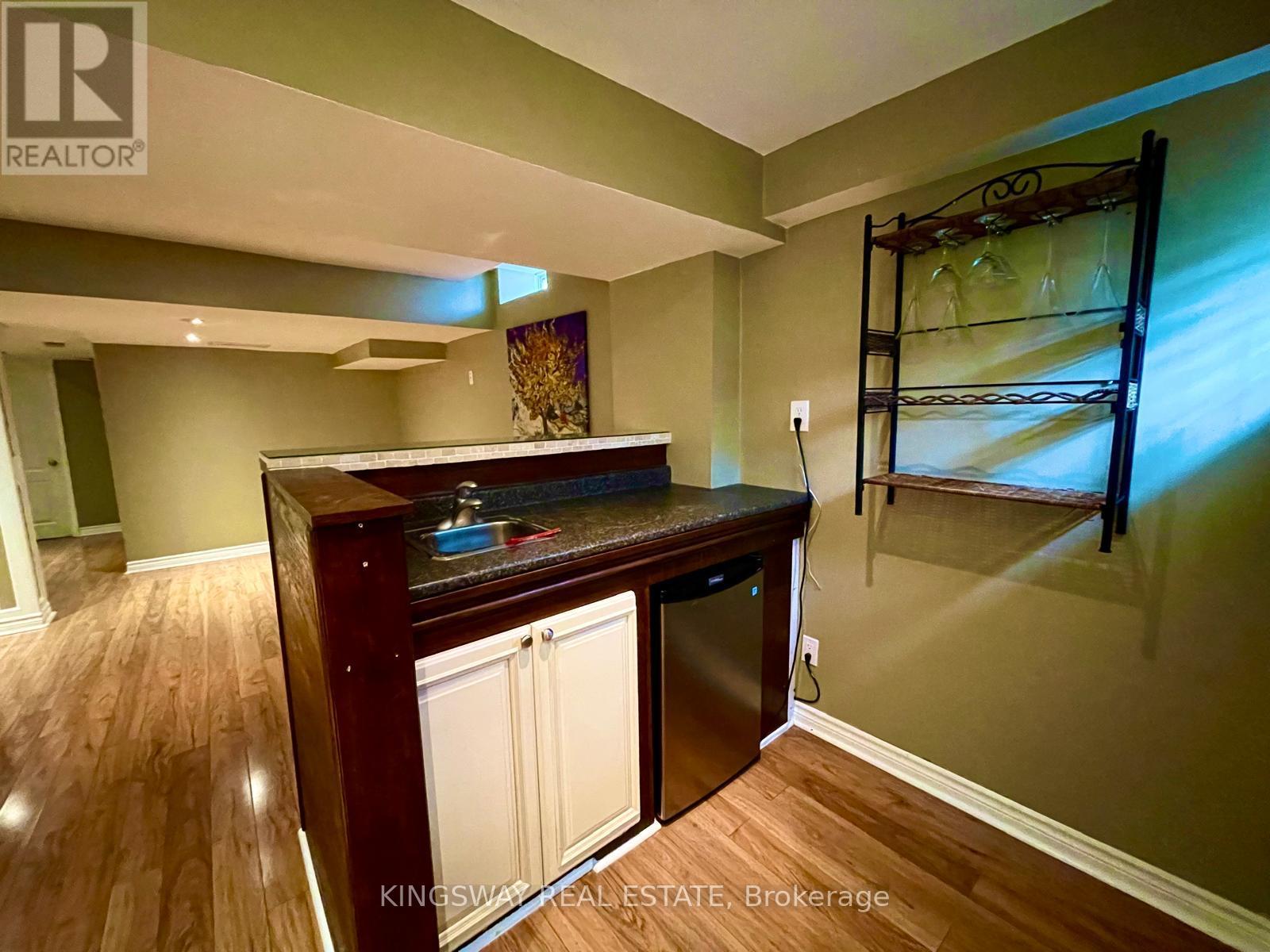 406 Black Drive, Milton, Ontario  L9T 6R8 - Photo 22 - W12954838