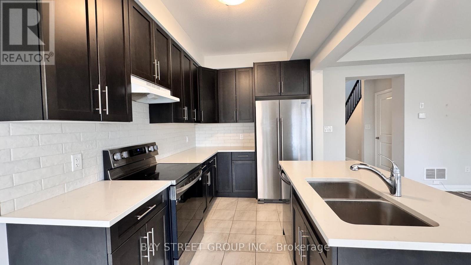 9348 White Oak Avenue, Niagara Falls, Ontario  L2G 3P6 - Photo 10 - X12954772