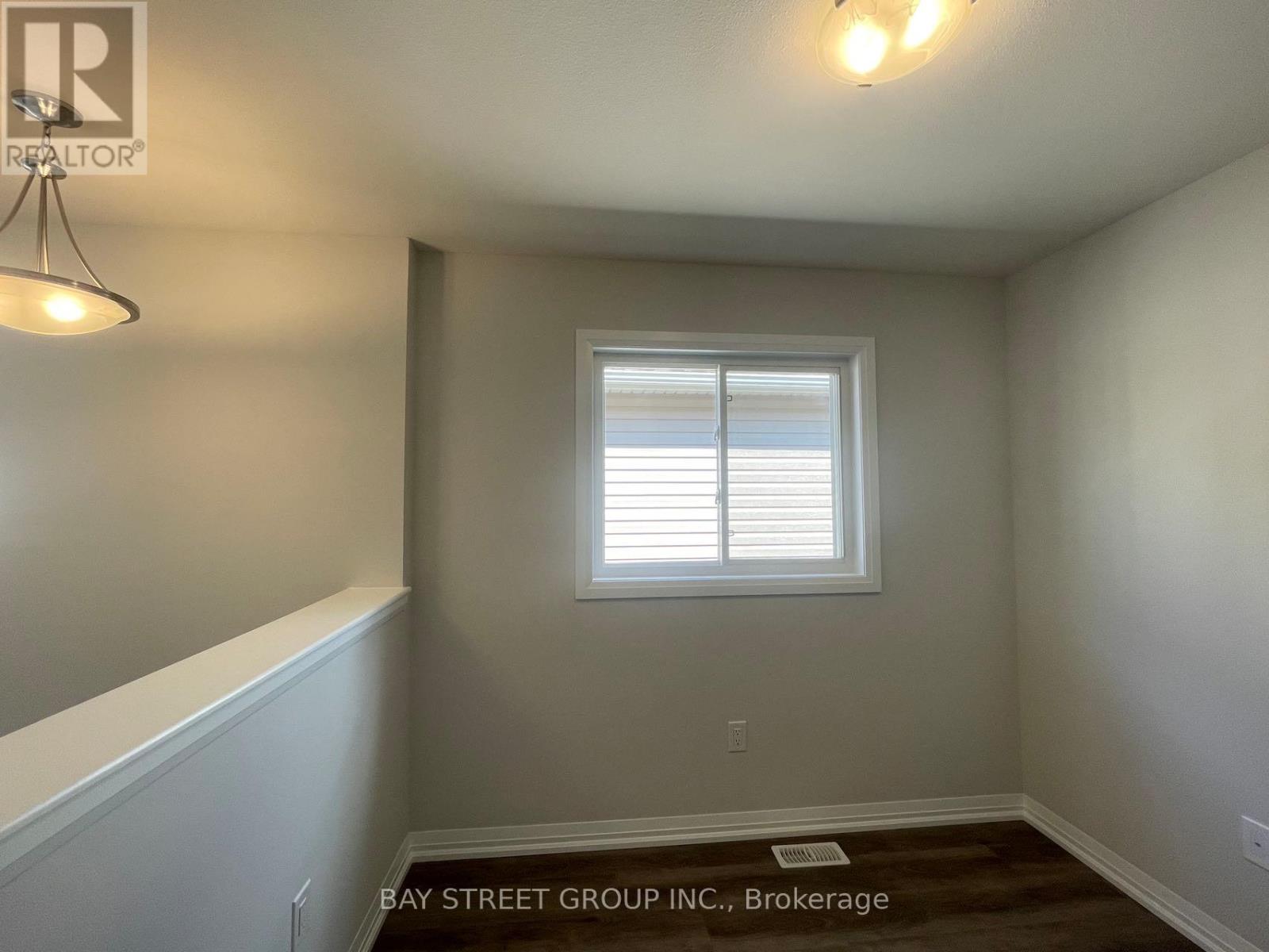 9348 White Oak Avenue, Niagara Falls, Ontario  L2G 3P6 - Photo 15 - X12954772