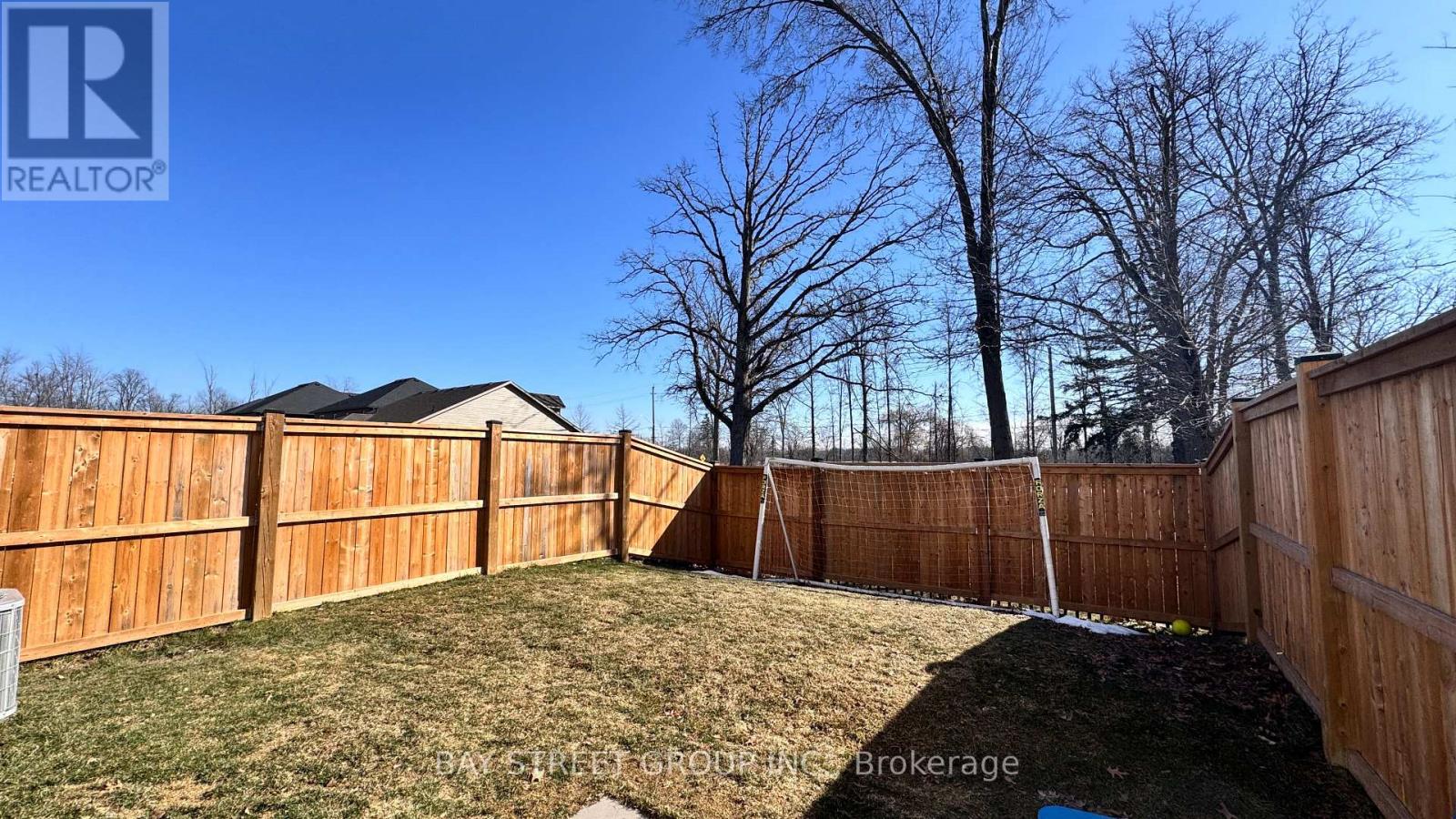 9348 White Oak Avenue, Niagara Falls, Ontario  L2G 3P6 - Photo 27 - X12954772