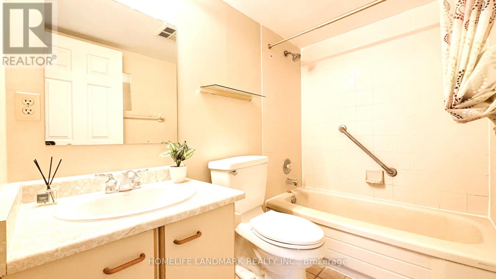 #207 - 300 Keats Way, Waterloo, Ontario  N2L 6E6 - Photo 24 - X12954810