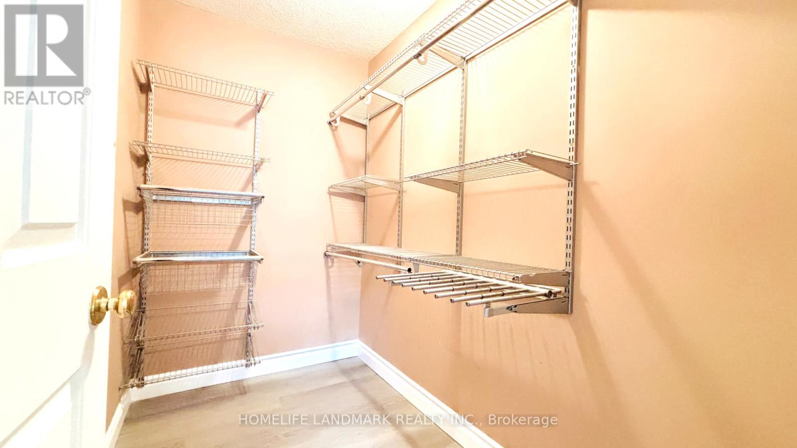 #207 - 300 Keats Way, Waterloo, Ontario  N2L 6E6 - Photo 25 - X12954810