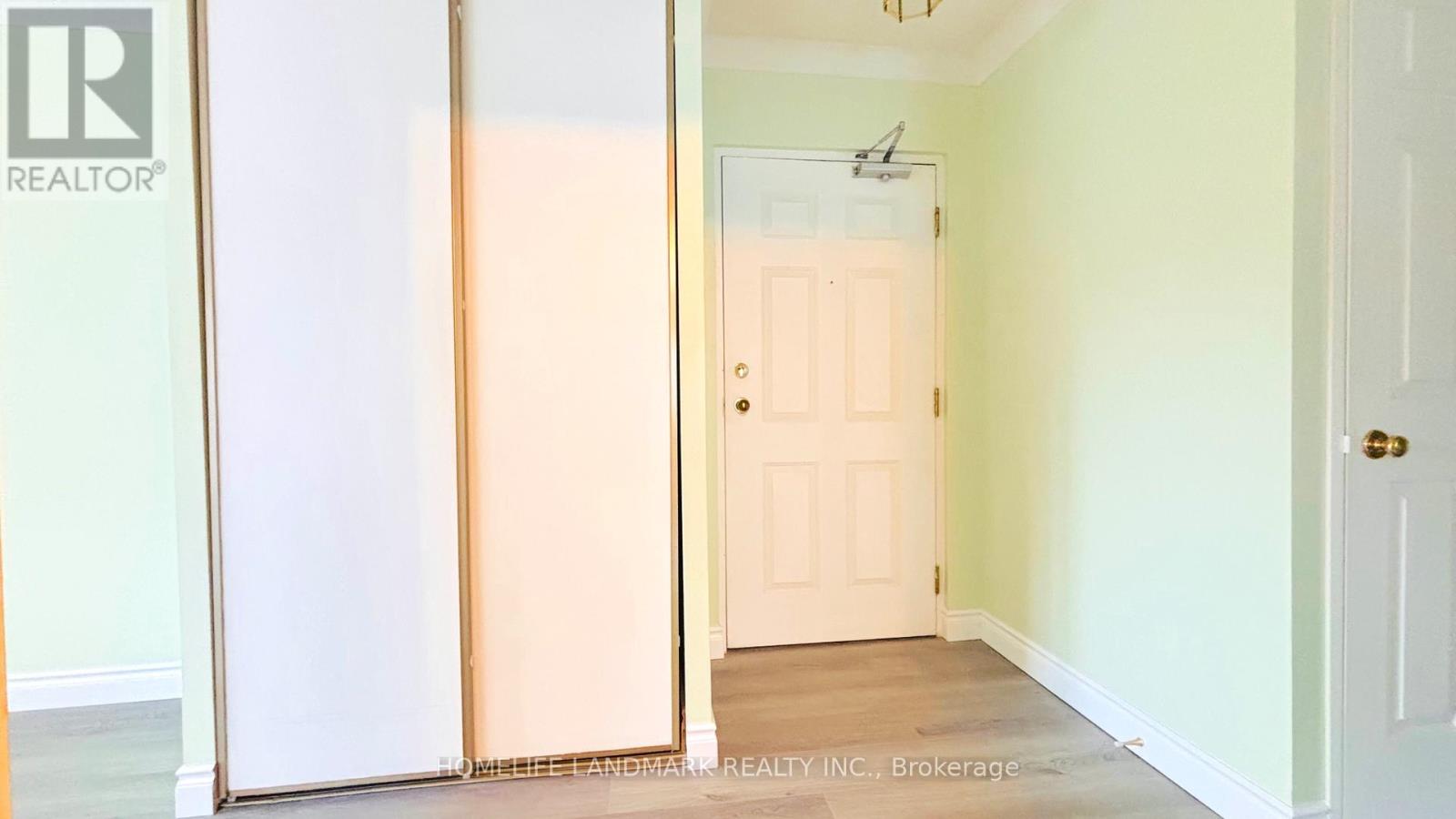 #207 - 300 Keats Way, Waterloo, Ontario  N2L 6E6 - Photo 4 - X12954810