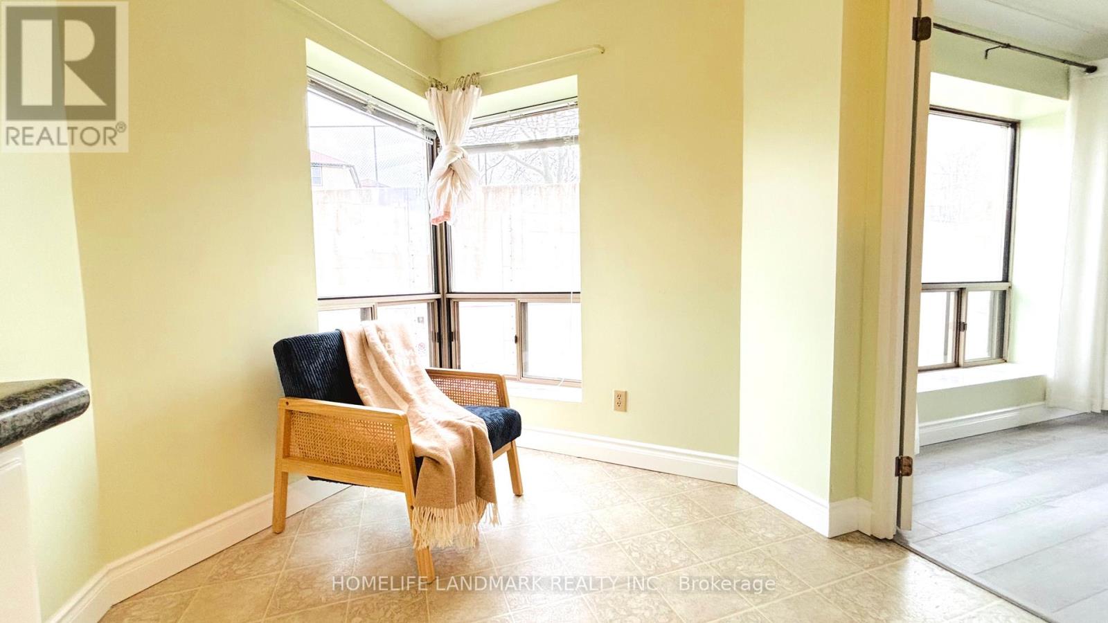 #207 - 300 Keats Way, Waterloo, Ontario  N2L 6E6 - Photo 8 - X12954810