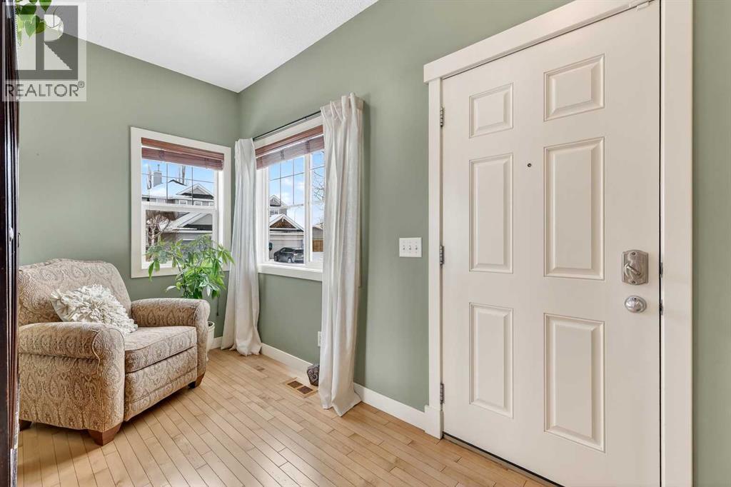 162 Cougartown Circle Sw, Calgary, Alberta  T3H 0A3 - Photo 2 - A2294214