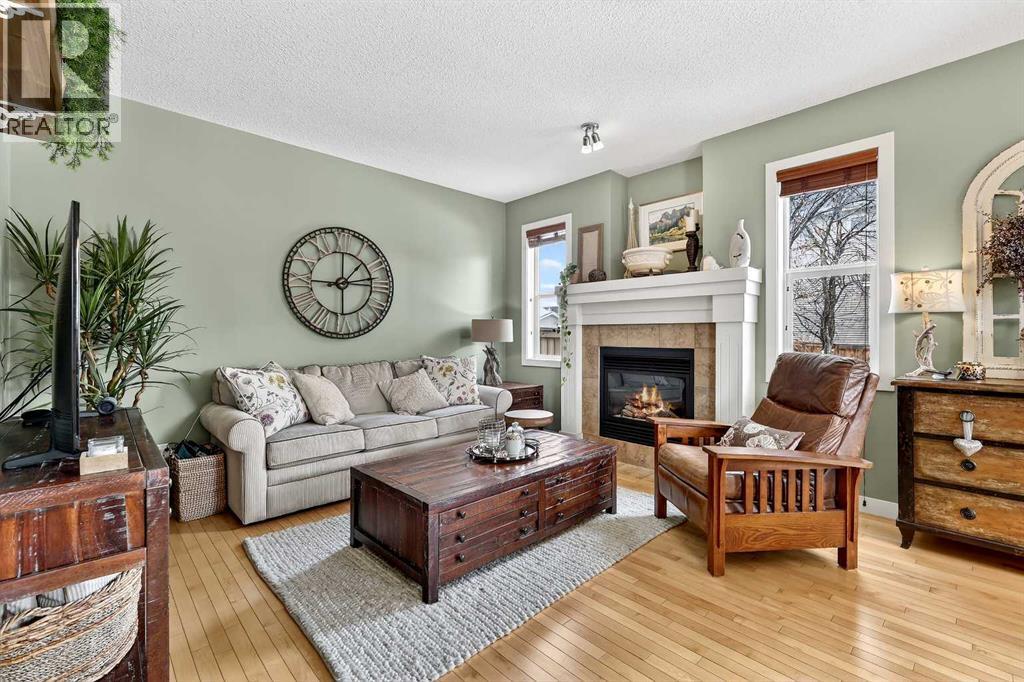 162 Cougartown Circle Sw, Calgary, Alberta  T3H 0A3 - Photo 5 - A2294214