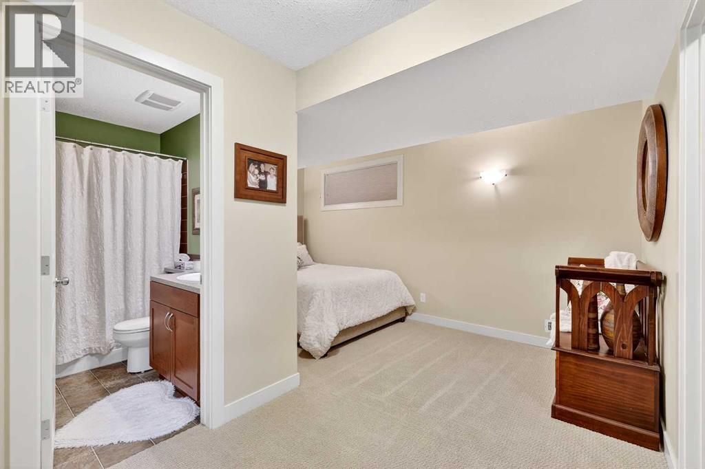 162 Cougartown Circle Sw, Calgary, Alberta  T3H 0A3 - Photo 36 - A2294214