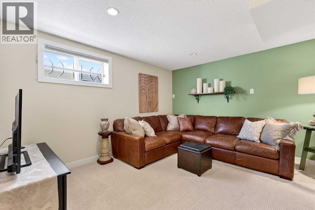 162 Cougartown Circle Sw, Calgary, Alberta  T3H 0A3 - Photo 34 - A2294214