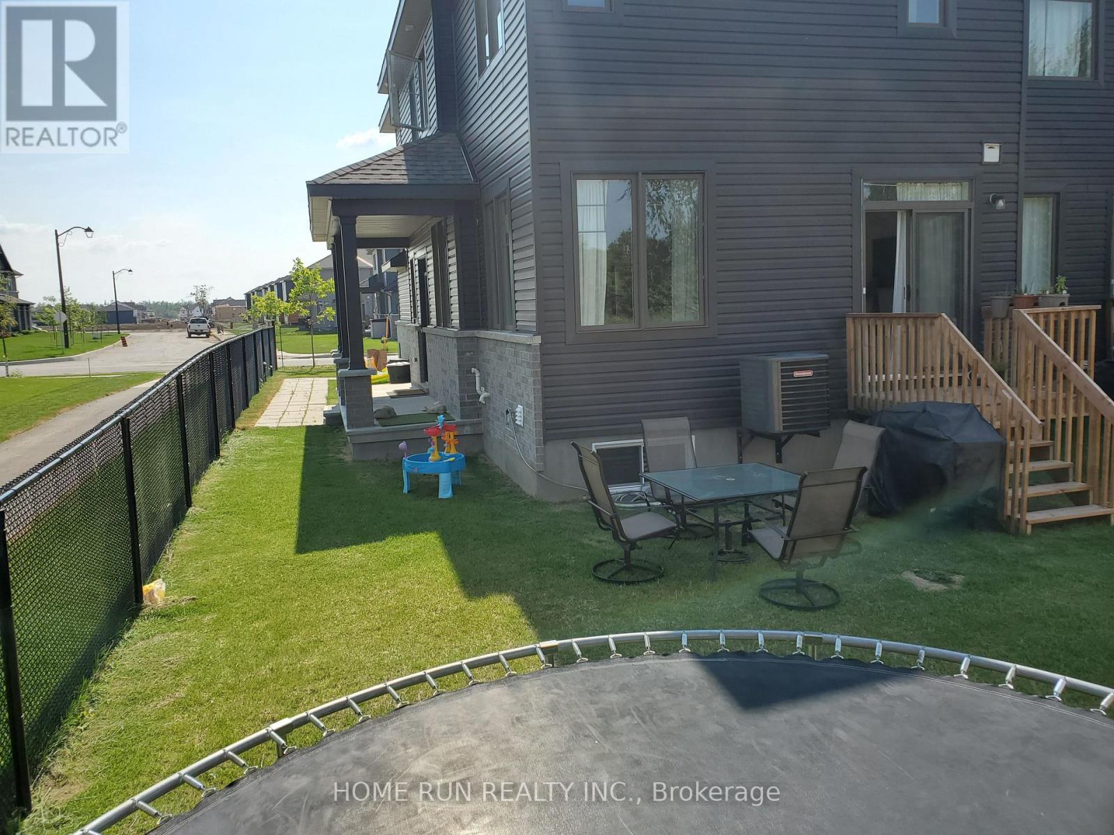 1018 Cedar Creek Drive, Ottawa, Ontario  K1X 0G4 - Photo 18 - X12954872