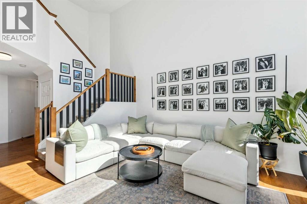 214 Cougarstone Circle Sw, Calgary, Alberta  T3H 4W5 - Photo 17 - A2297016