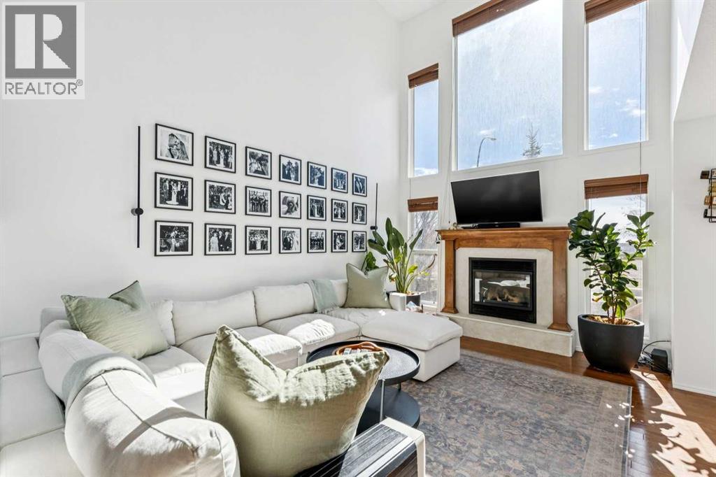 214 Cougarstone Circle Sw, Calgary, Alberta  T3H 4W5 - Photo 15 - A2297016