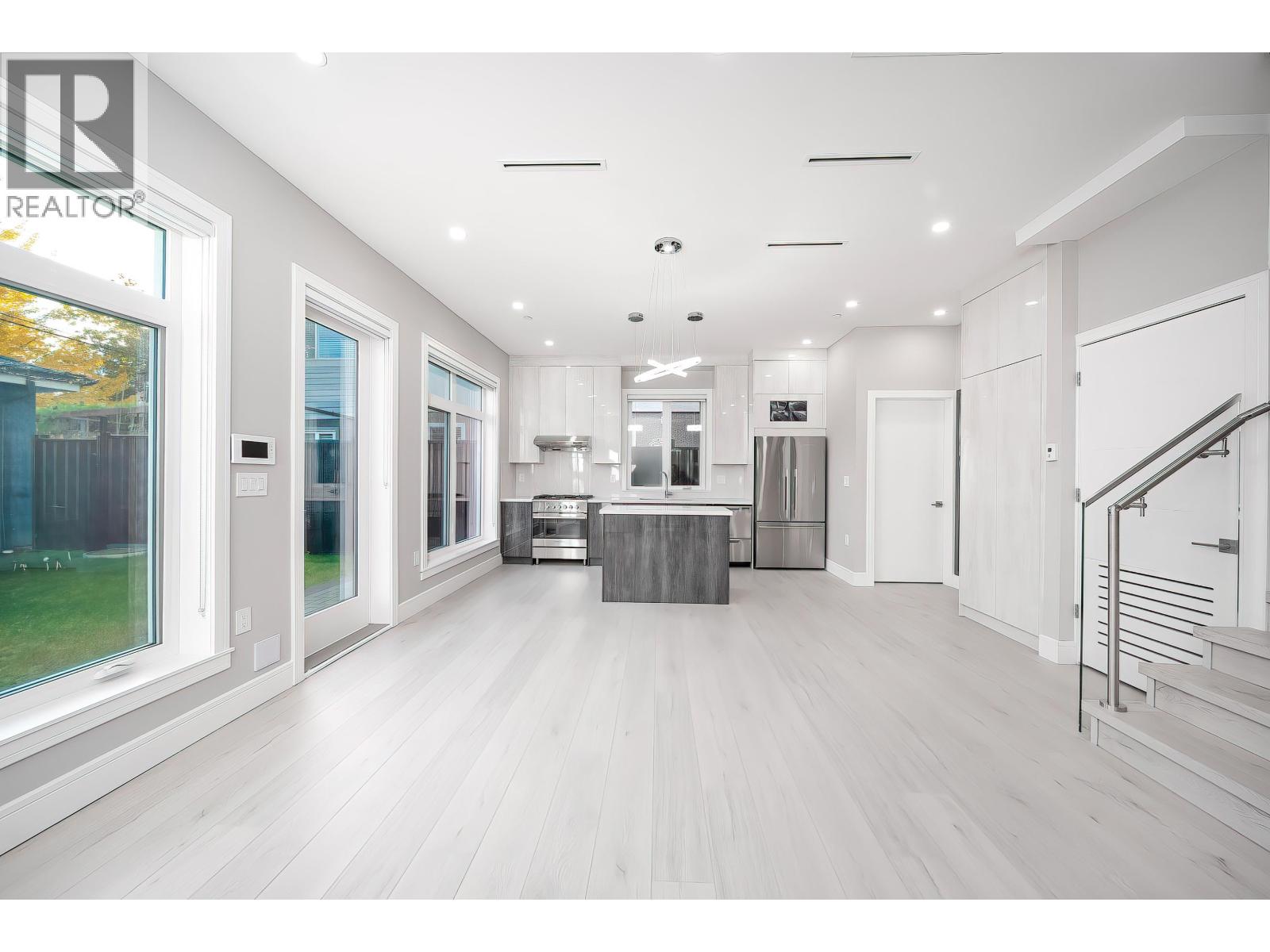 5350 Lanark Street, Vancouver, British Columbia  V5P 2Y1 - Photo 4 - R3106571