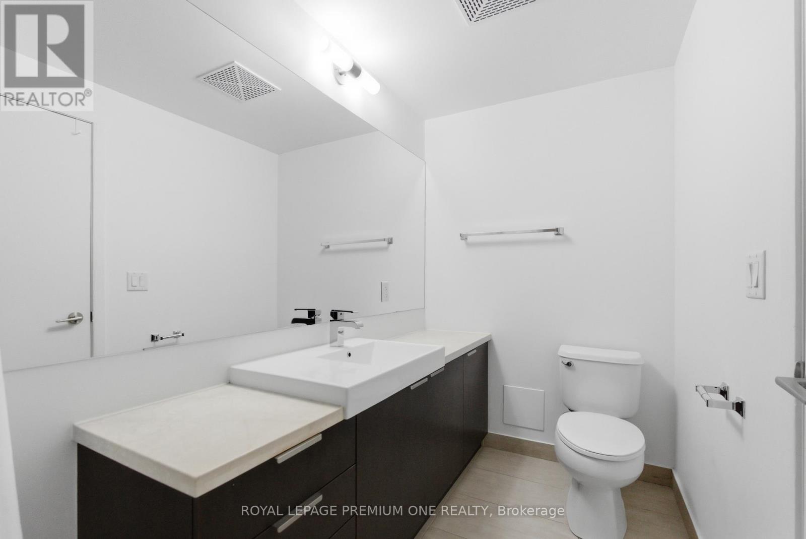 902 - 478 King Street W, Toronto, Ontario  M5V 0A8 - Photo 11 - C12954884