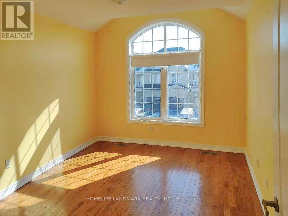 40 Ozner Crescent, Vaughan, Ontario  L4H 0E1 - Photo 7 - N12954866