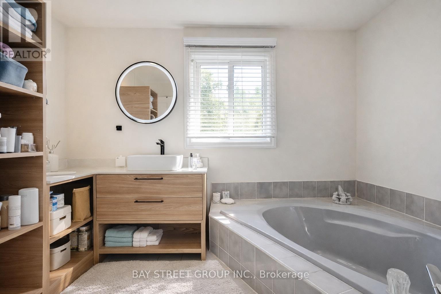 78 John Stiver Crescent, Markham, Ontario  L3R 9B3 - Photo 36 - N12954886