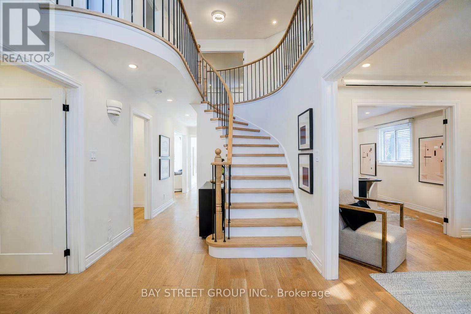 78 John Stiver Crescent, Markham, Ontario  L3R 9B3 - Photo 4 - N12954886