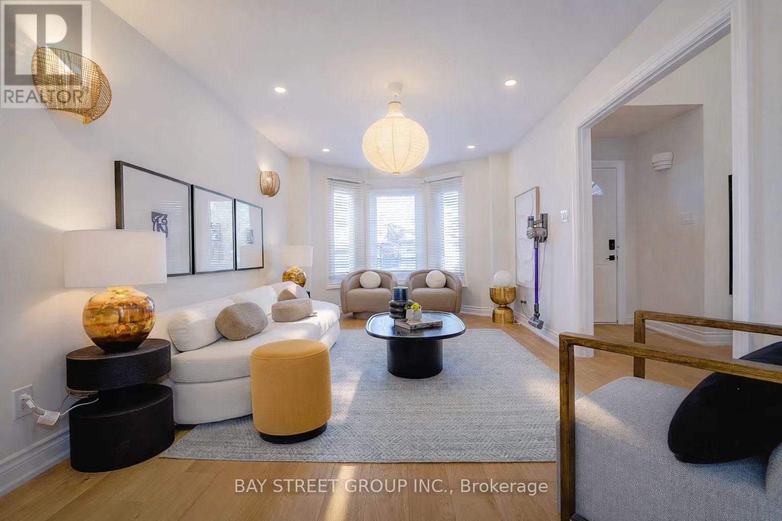 78 John Stiver Crescent, Markham, Ontario  L3R 9B3 - Photo 8 - N12954886