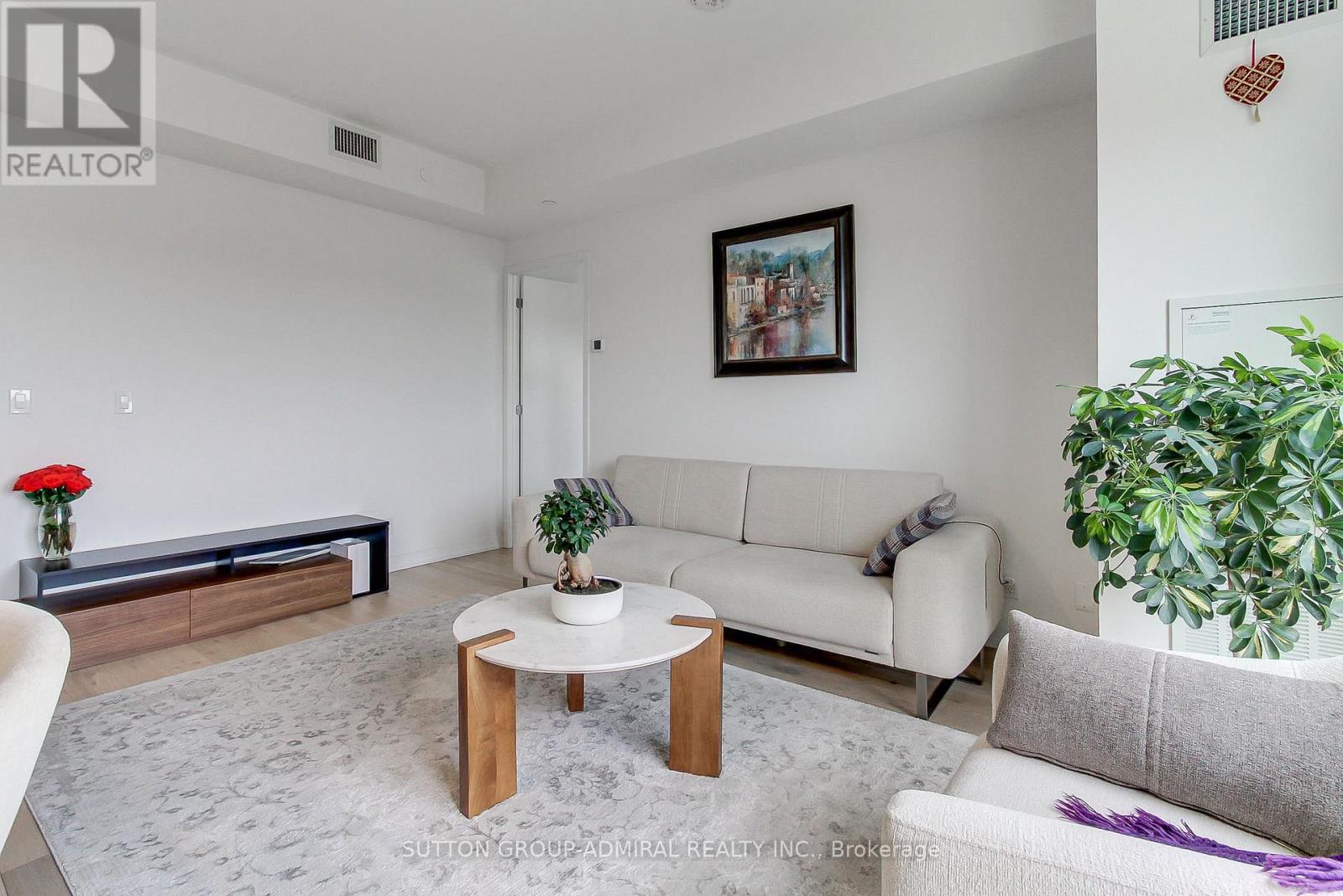 8 Beverley Glen, Vaughan, Ontario  L4J 0L5 - Photo 11 - N12954888