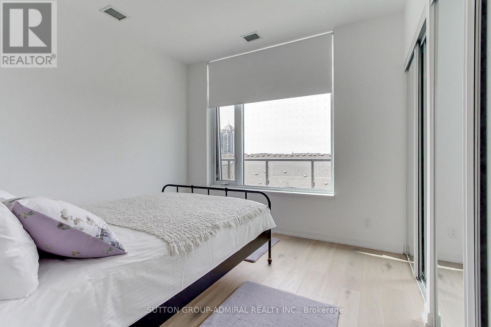 8 Beverley Glen, Vaughan, Ontario  L4J 0L5 - Photo 14 - N12954888