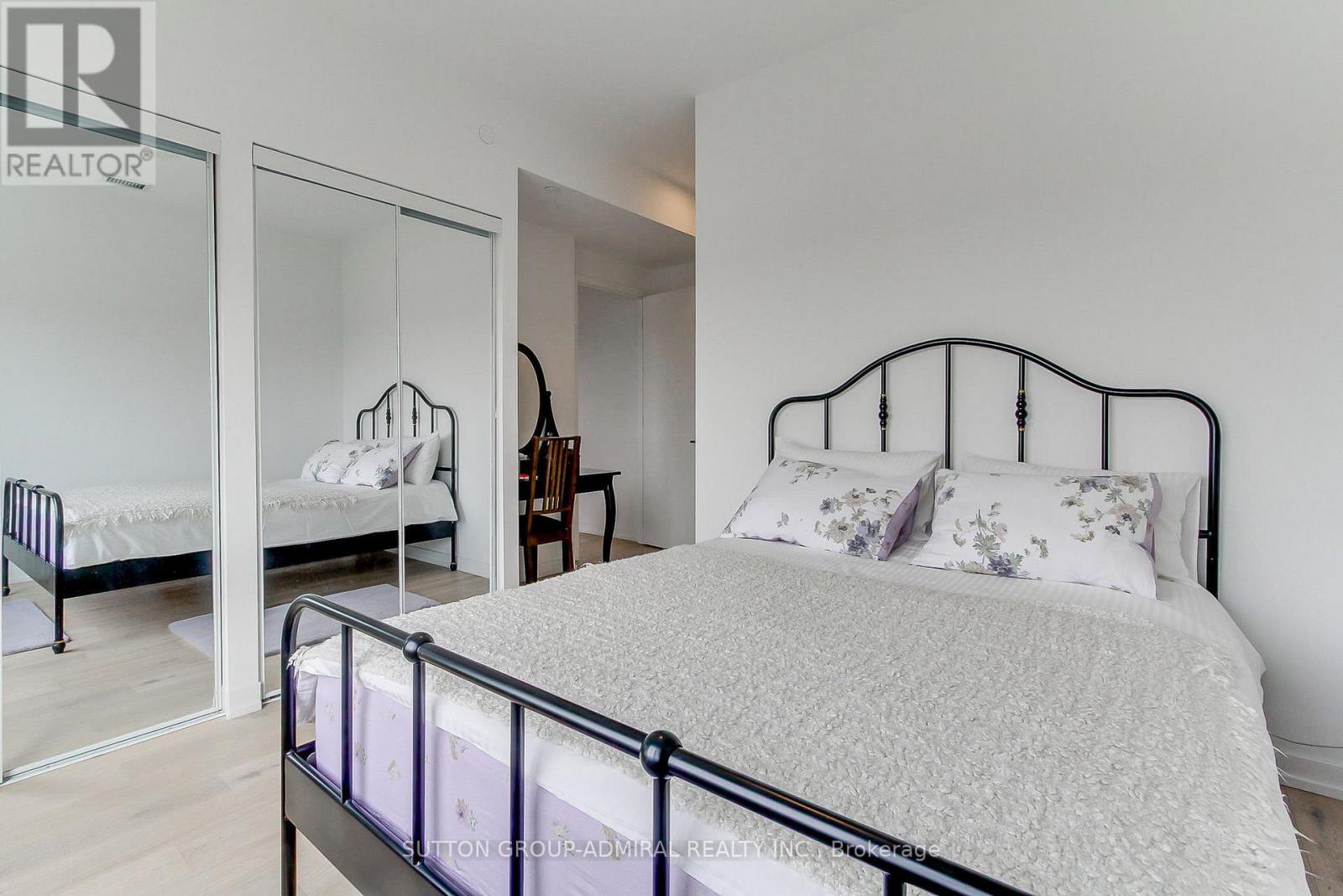 8 Beverley Glen, Vaughan, Ontario  L4J 0L5 - Photo 16 - N12954888