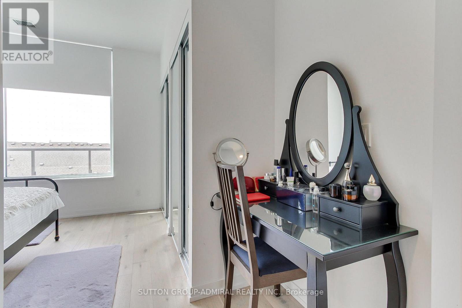 8 Beverley Glen, Vaughan, Ontario  L4J 0L5 - Photo 17 - N12954888