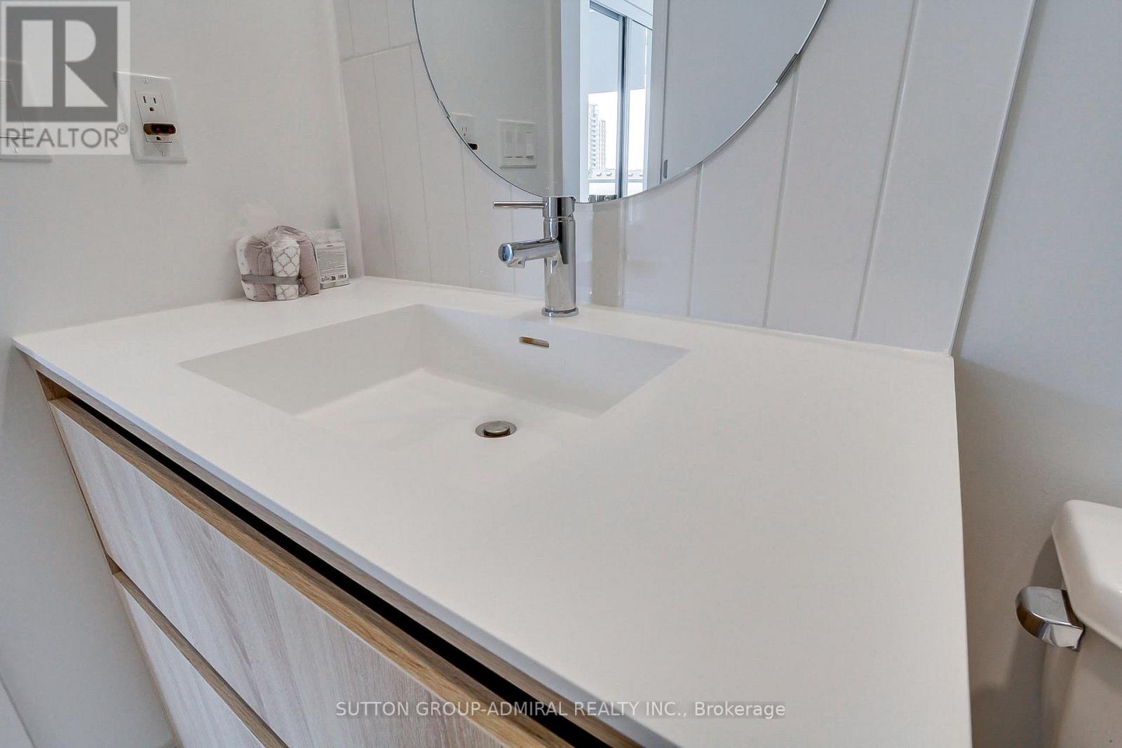 8 Beverley Glen, Vaughan, Ontario  L4J 0L5 - Photo 19 - N12954888