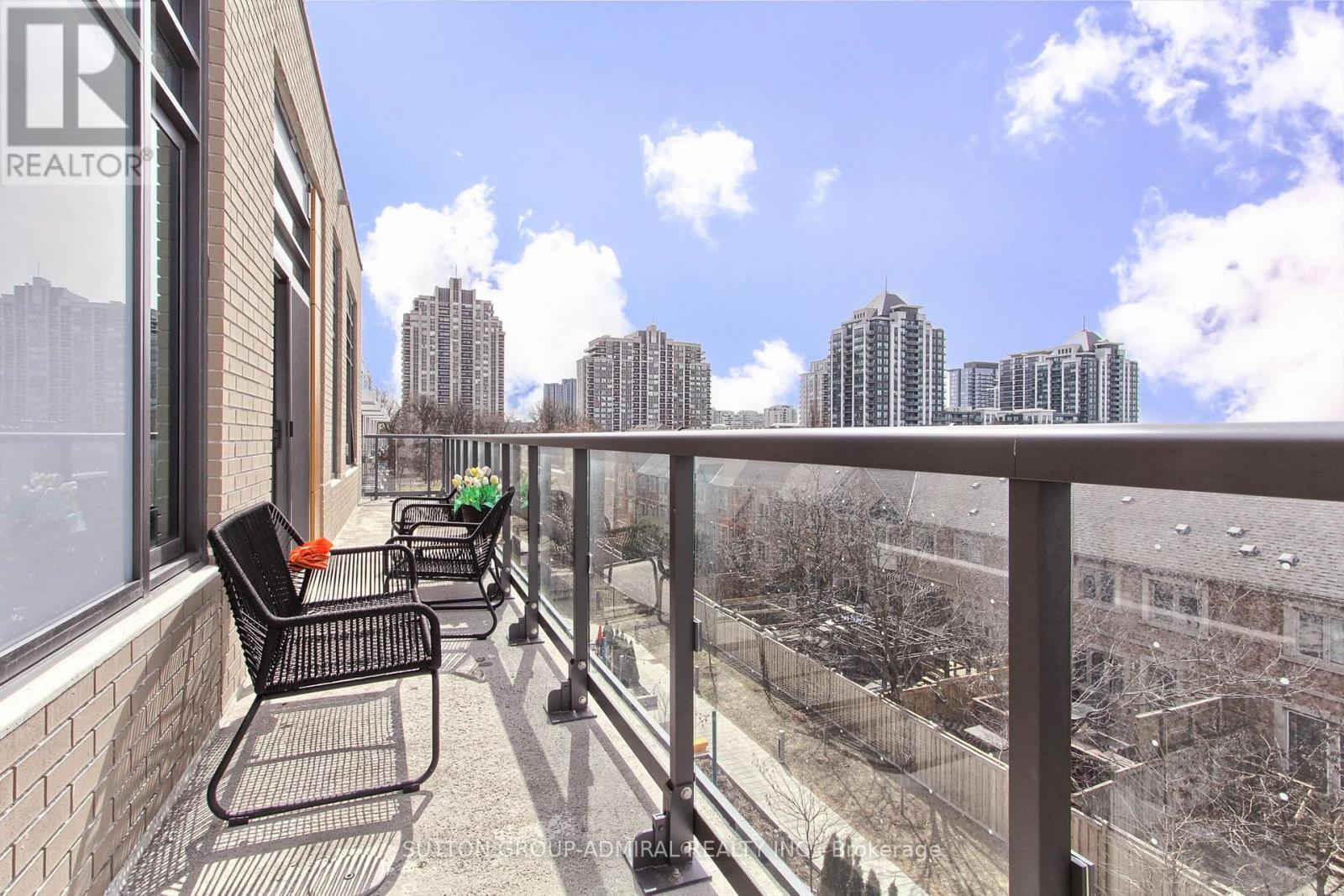 8 Beverley Glen, Vaughan, Ontario  L4J 0L5 - Photo 25 - N12954888