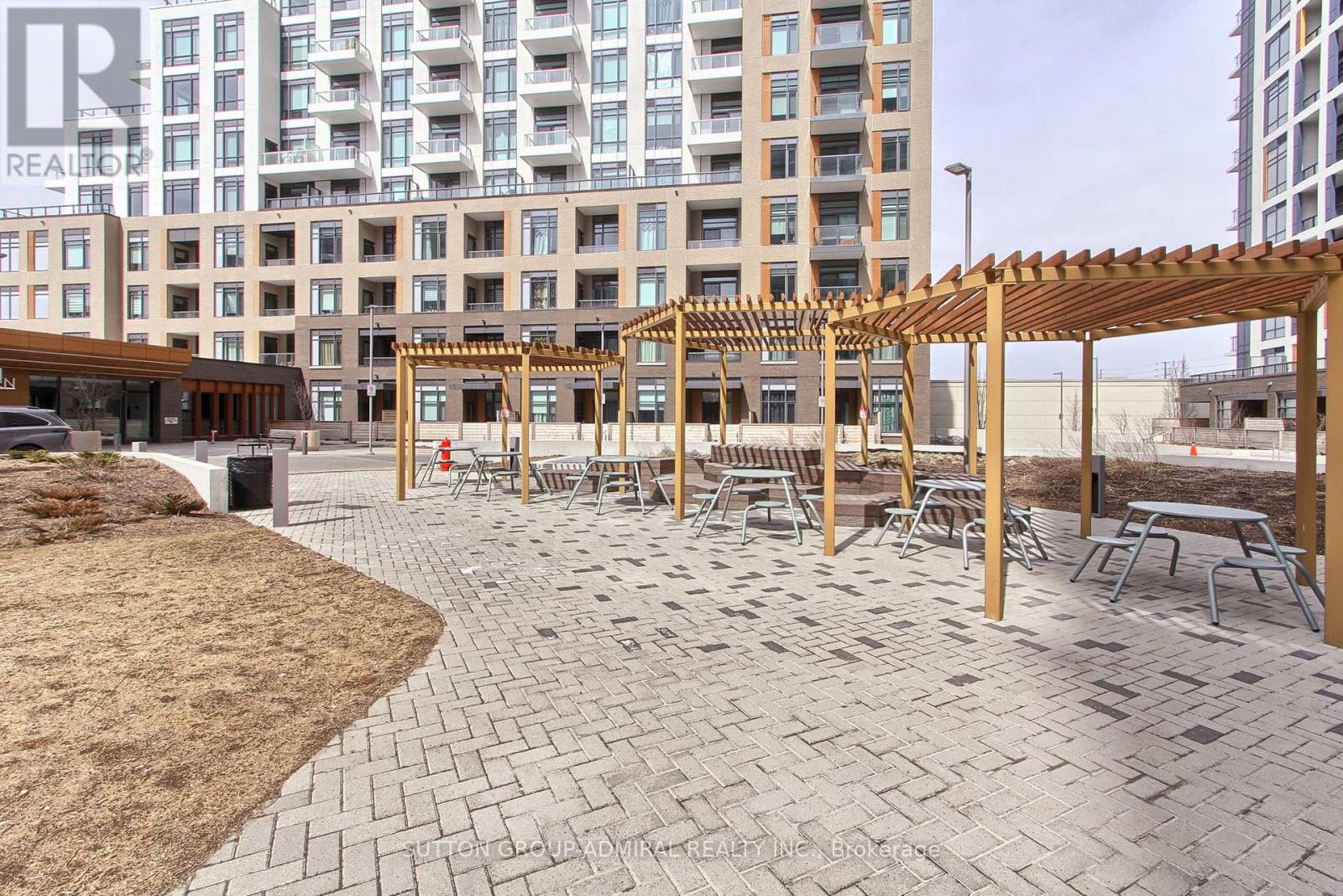 8 Beverley Glen, Vaughan, Ontario  L4J 0L5 - Photo 27 - N12954888