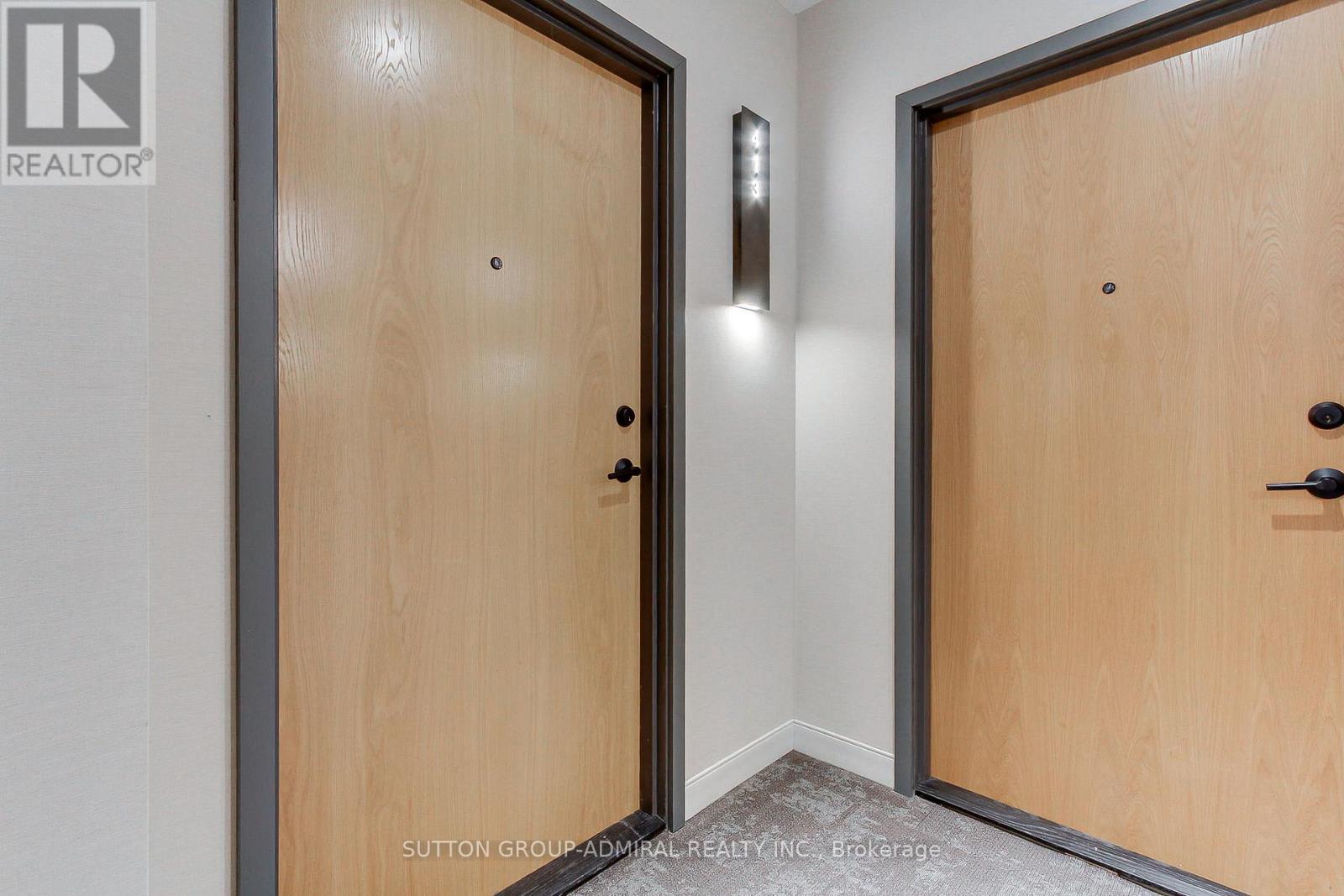 8 Beverley Glen, Vaughan, Ontario  L4J 0L5 - Photo 4 - N12954888