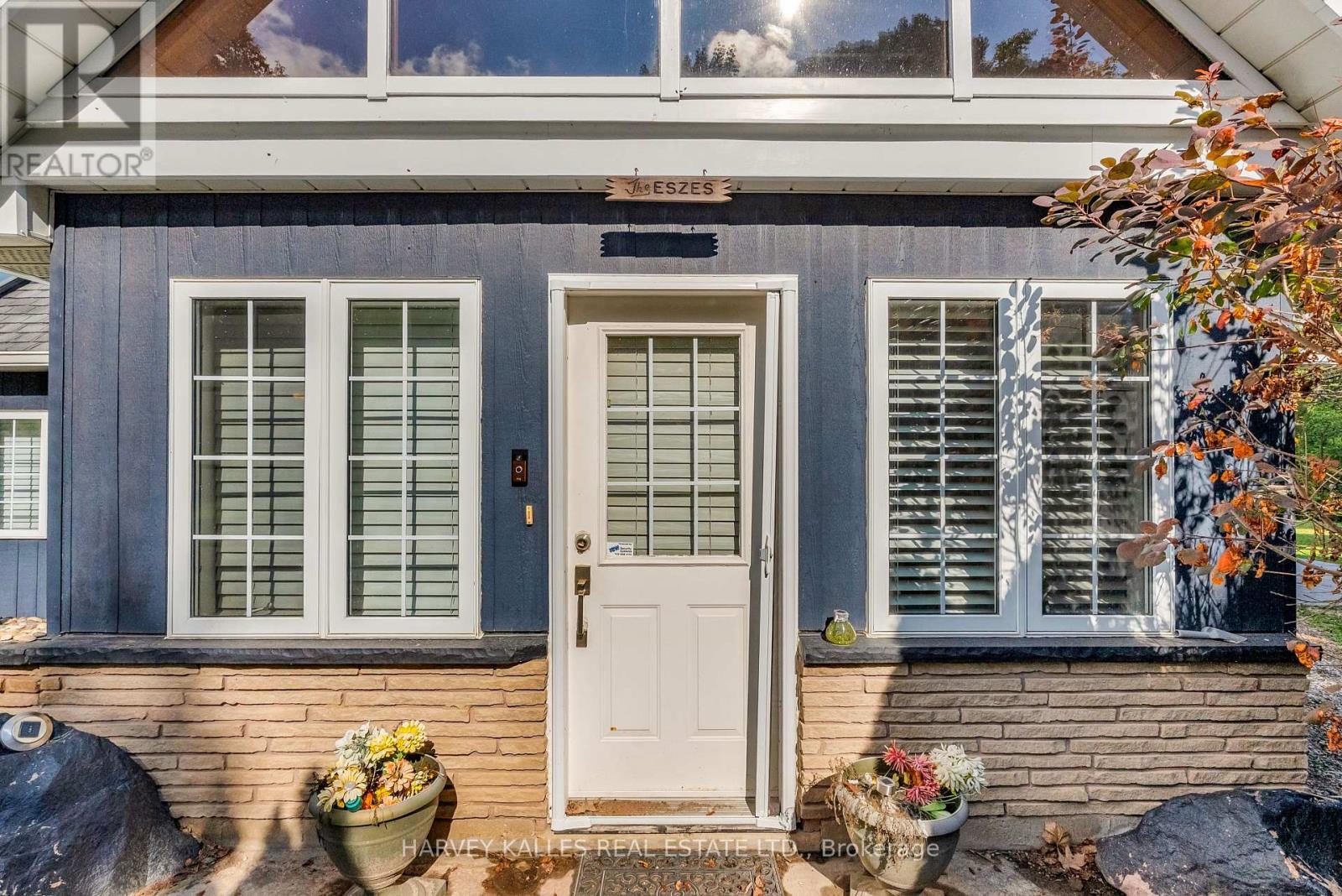 8 Oak Drive, Puslinch, Ontario  N0B 2J0 - Photo 8 - X12478056