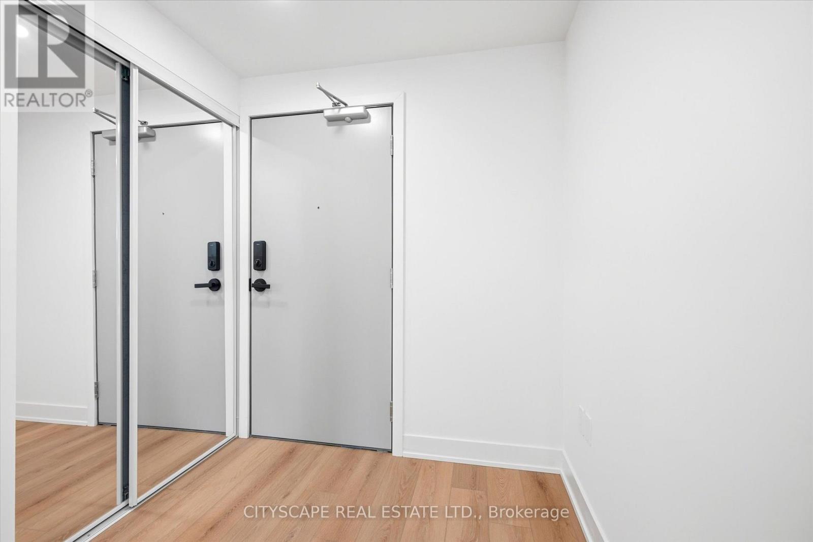 701 - 758 Dovercourt Road, Toronto, Ontario  M6H 0G7 - Photo 3 - W12954864