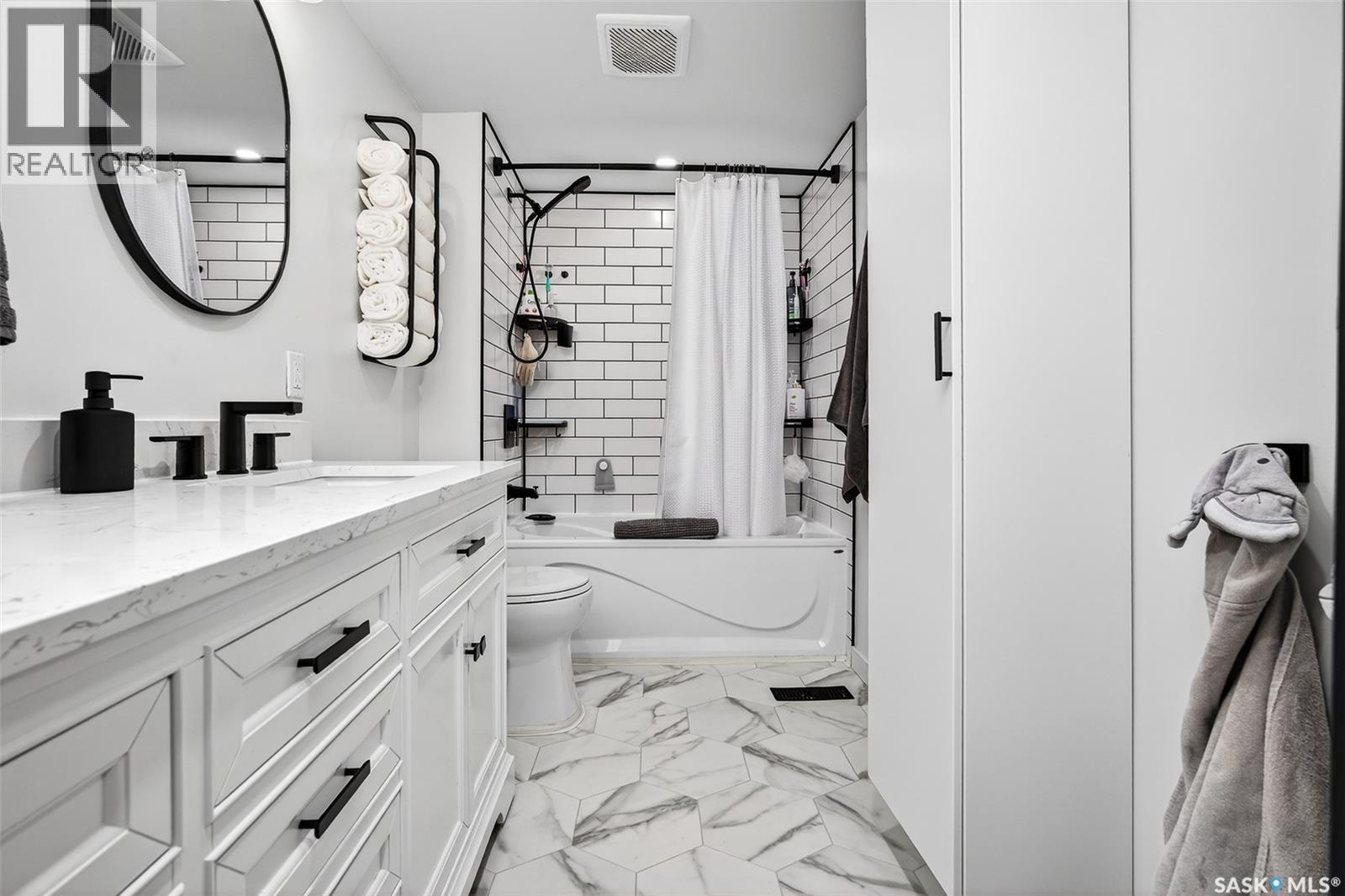 1365 Prince Crescent, Moose Jaw, Saskatchewan  S6H 6E6 - Photo 31 - SK032027