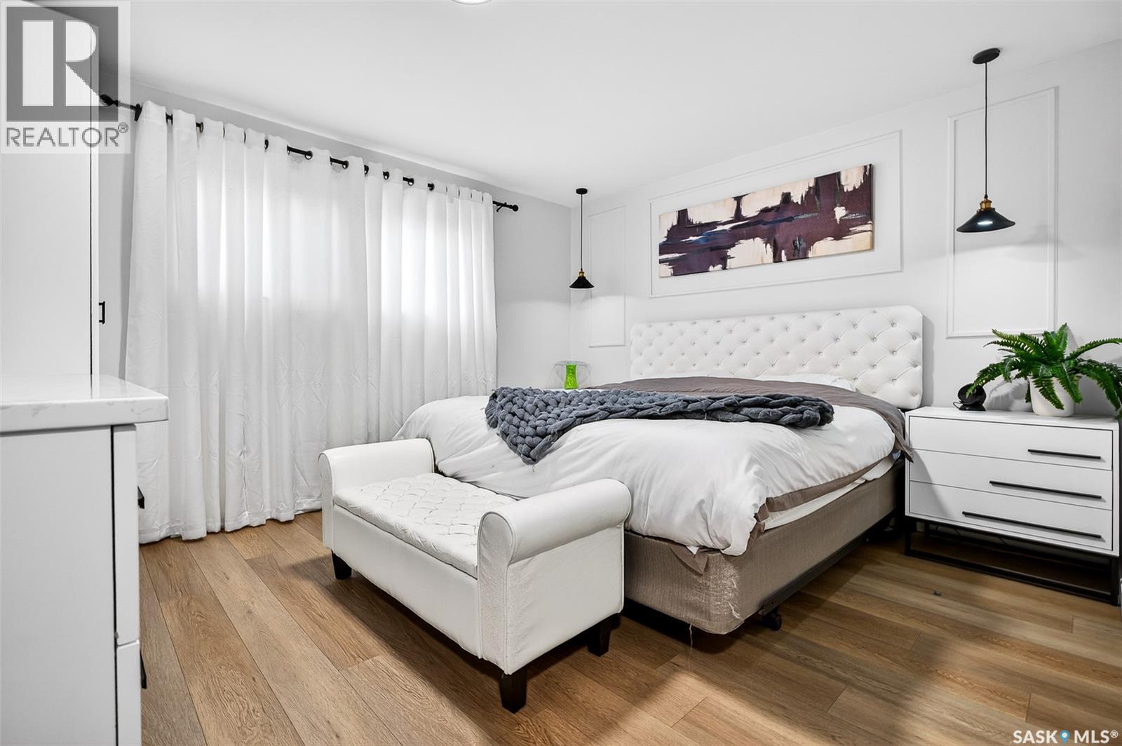 1365 Prince Crescent, Moose Jaw, Saskatchewan  S6H 6E6 - Photo 34 - SK032027