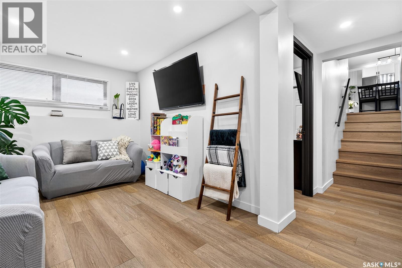 1365 Prince Crescent, Moose Jaw, Saskatchewan  S6H 6E6 - Photo 40 - SK032027