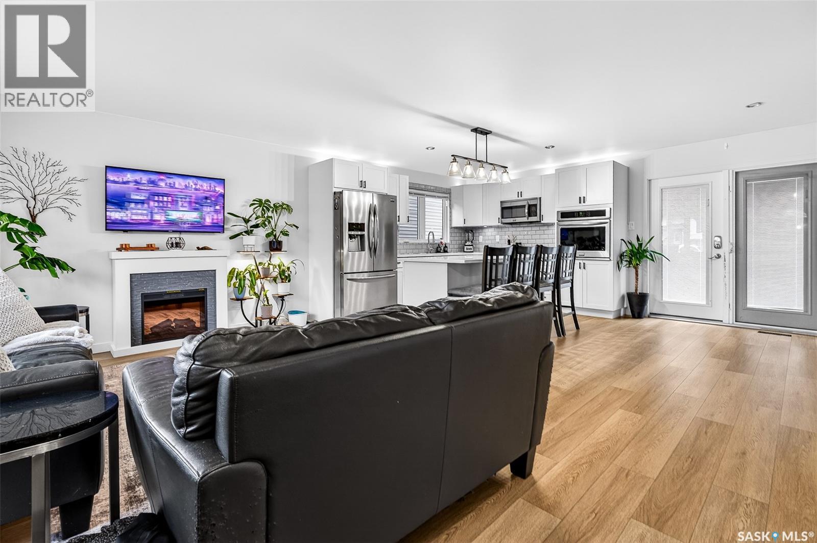 1365 Prince Crescent, Moose Jaw, Saskatchewan  S6H 6E6 - Photo 9 - SK032027