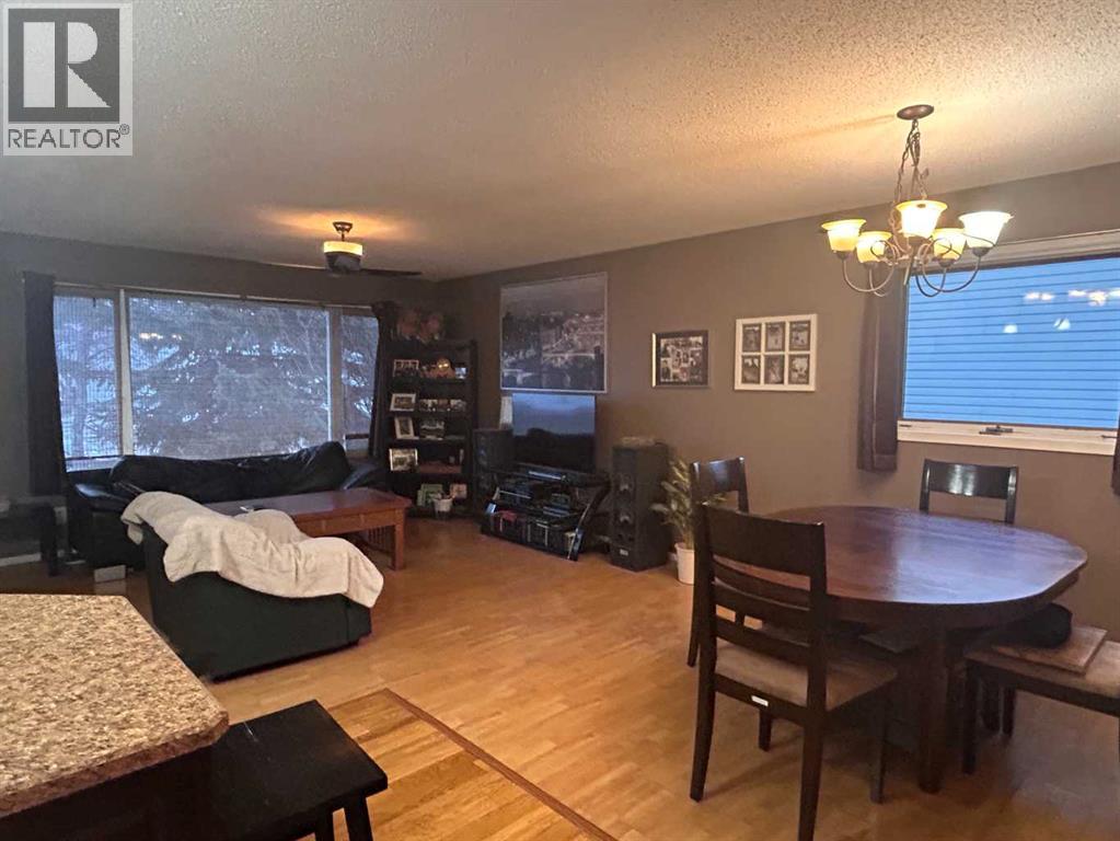 6102 54 Avenue, Camrose, Alberta  T4V 4H1 - Photo 4 - A2298680