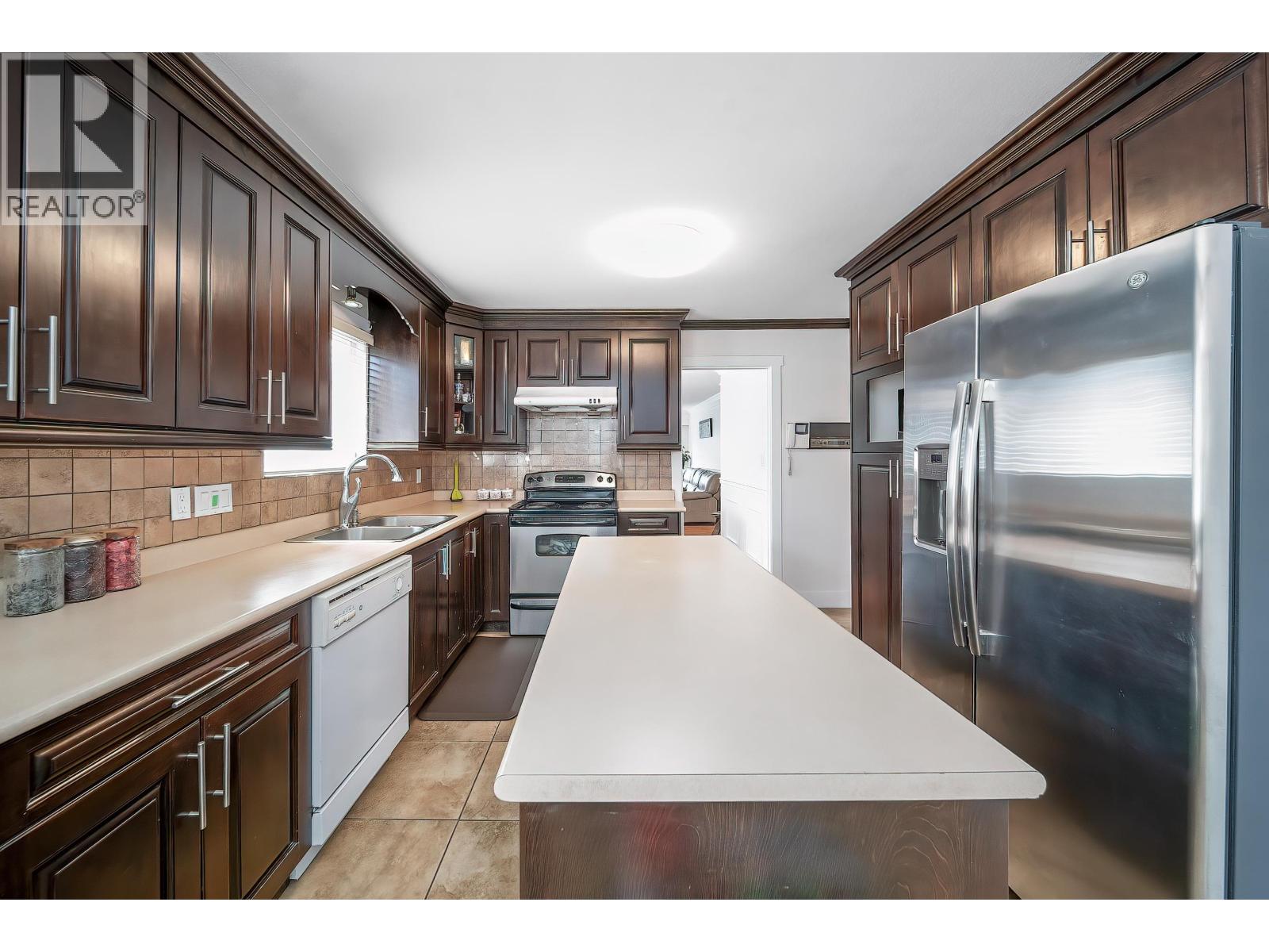 6626 Inverness Street, Vancouver, British Columbia  V5X 4E9 - Photo 10 - R3106796